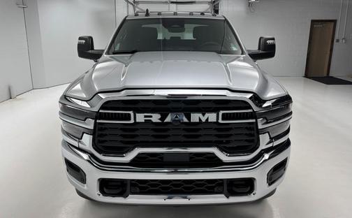 Silver Zynith 2026 RAM 3500 Big Horn