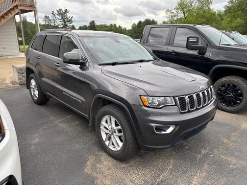 Granite Crystal Clearcoat Metallic 2017 Jeep Grand Cherokee Laredo