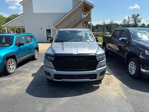 Billet Silver Metallic Clearcoat 2025 RAM 1500 Big Horn