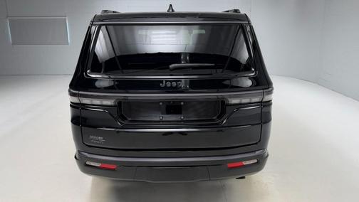 Gloss Black 2026 Jeep Grand Wagoneer LIMITED ALTITUDE