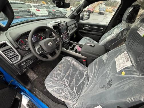 Hydro Blue Pearlcoat 2026 RAM 1500 Big Horn
