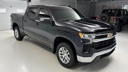 Dark Ash Metallic 2022 Chevrolet Silverado 1500 LT