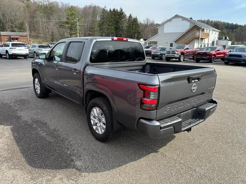 2023 Nissan Frontier SV