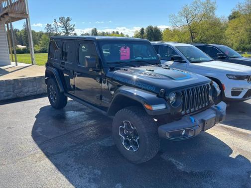 Black Clearcoat 2023 Jeep Wrangler 4xe Rubicon
