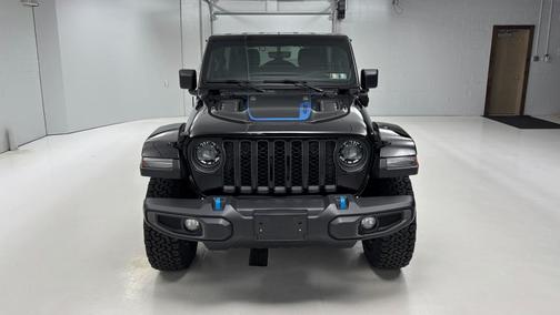Black Clearcoat 2023 Jeep Wrangler 4xe Rubicon