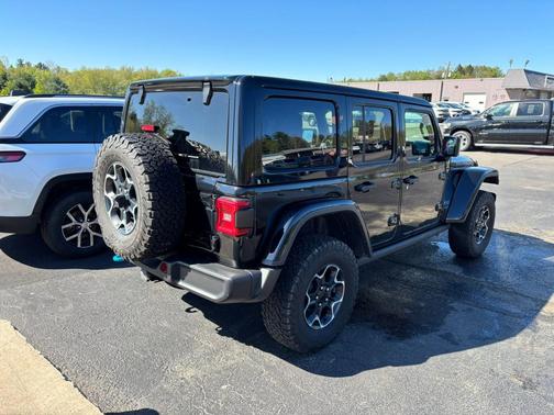 Black Clearcoat 2023 Jeep Wrangler 4xe Rubicon