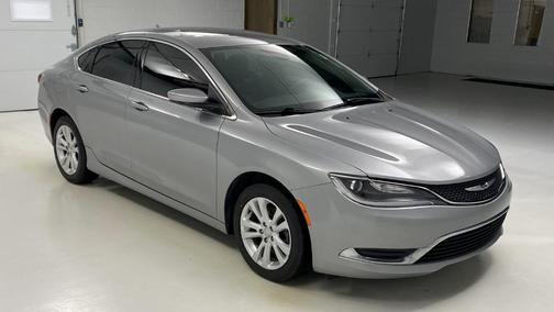 2017 Chrysler 200 Limited