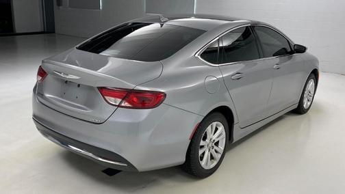 2017 Chrysler 200 Limited