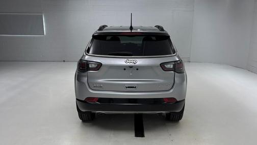 Billet Silver Metallic Clearcoat 2023 Jeep Compass Limited