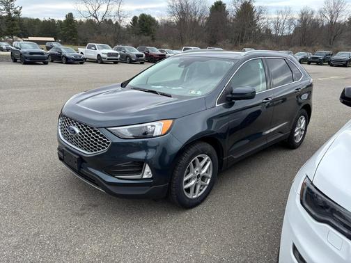 2023 Ford Edge 