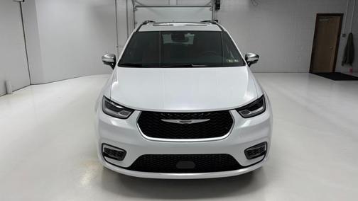 2026 Chrysler Pacifica Pinnacle AWD