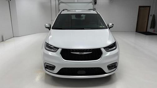 2026 Chrysler Pacifica Pinnacle AWD