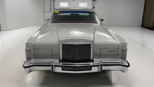 1979 Lincoln Town Car 