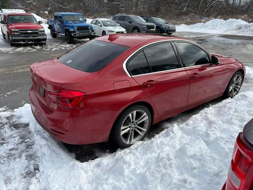 2018 BMW 330 i xDrive