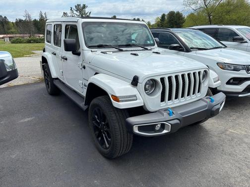 Bright White Clearcoat 2023 Jeep Wrangler 4xe Sahara