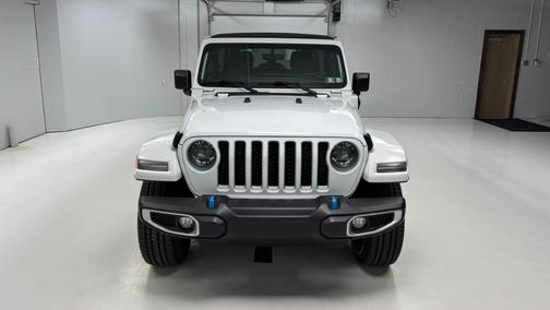Bright White Clearcoat 2023 Jeep Wrangler 4xe Sahara
