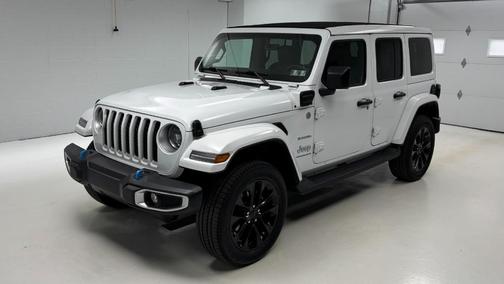 Bright White Clearcoat 2023 Jeep Wrangler 4xe Sahara