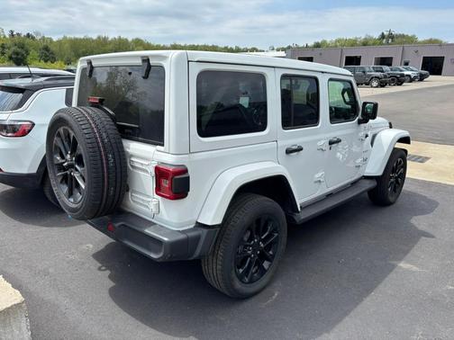 Bright White Clearcoat 2023 Jeep Wrangler 4xe Sahara