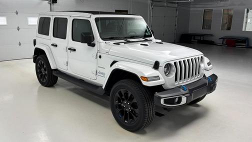 Bright White Clearcoat 2023 Jeep Wrangler 4xe Sahara