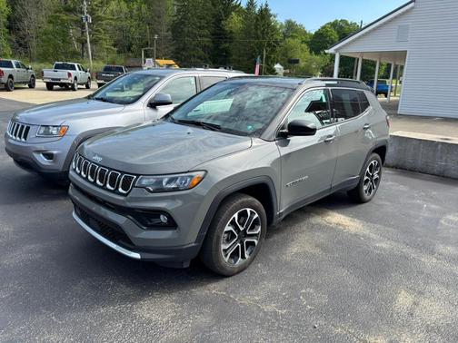 Sting Gray Clearcoat 2023 Jeep Compass Limited