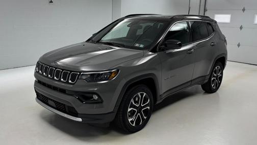 Sting Gray Clearcoat 2023 Jeep Compass Limited