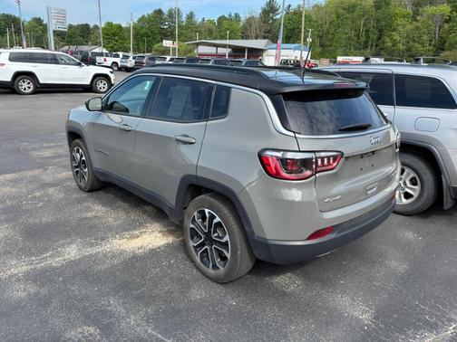 Sting Gray Clearcoat 2023 Jeep Compass Limited
