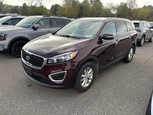 2018 Kia Sorento LX