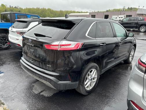 Black 2024 Ford Edge