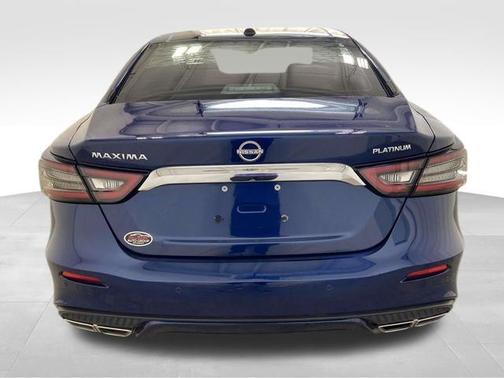 2023 Nissan Maxima Platinum