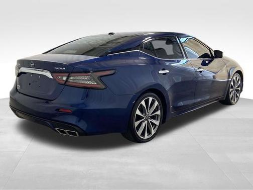 2023 Nissan Maxima Platinum