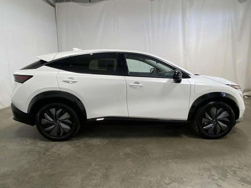 2025 Nissan ARIYA PLATINUM+