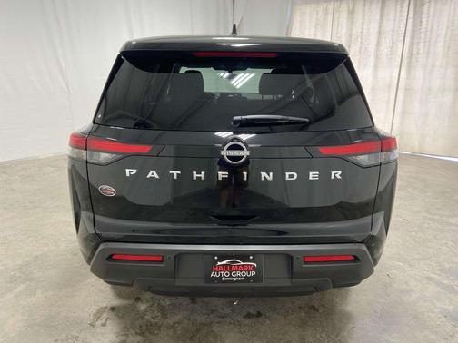 2025 Nissan Pathfinder S