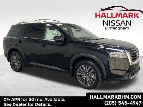 2025 Nissan Pathfinder SL