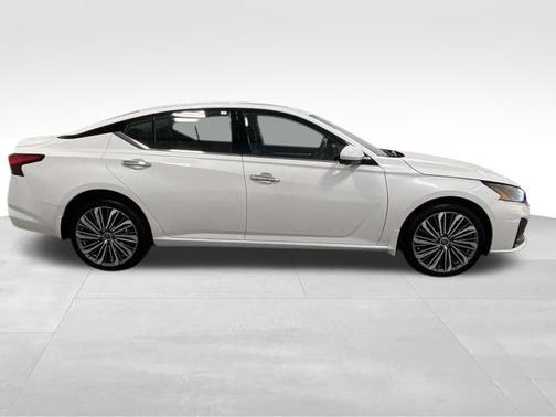 2024 Nissan Altima 2.5 SL