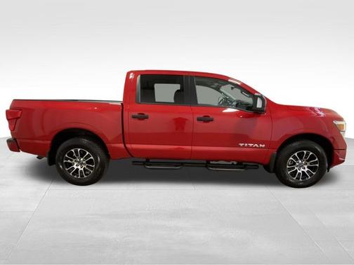 2024 Nissan Titan SV