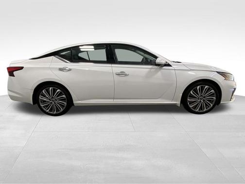 2024 Nissan Altima 2.5 SL