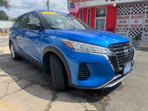 2023 Nissan Kicks S