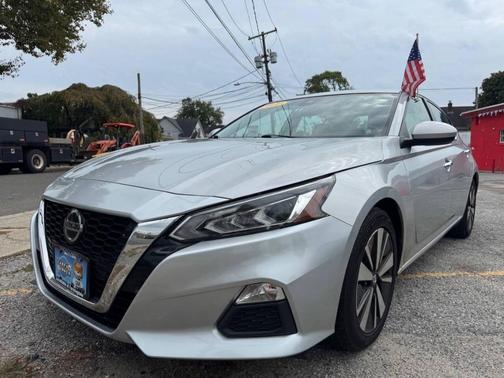 2022 Nissan Altima 2.5 SV