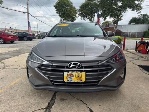 2020 Hyundai ELANTRA SE