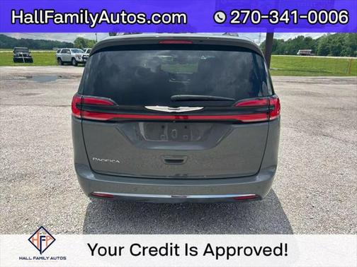 2022 Chrysler Pacifica Touring L