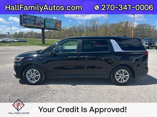 2023 Kia Carnival LX
