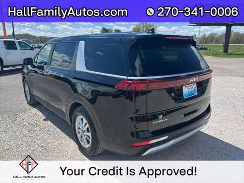 2023 Kia Carnival LX