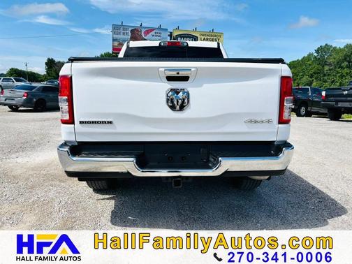 Bright White Clearcoat 2019 RAM 1500 Big Horn
