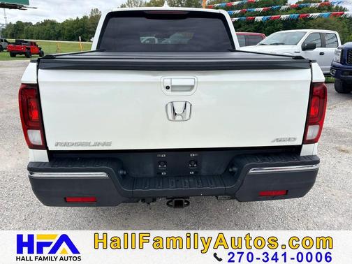 White Diamond Pearl 2017 Honda Ridgeline RTL