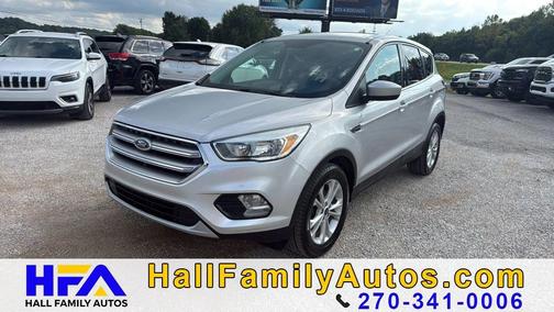 Ruby Red Metallic Tinted Clearcoat 2017 Ford Escape SE