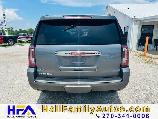 Gray 2018 GMC Yukon Denali