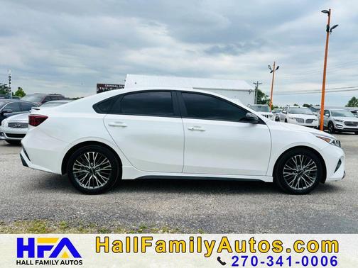 Snow White Pearl 2024 Kia Forte GT-Line