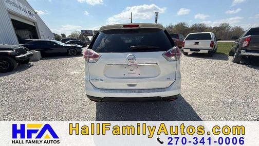 White 2015 Nissan Rogue SL