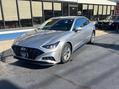 2022 Hyundai SONATA SEL