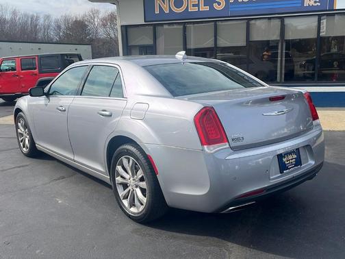 Gray 2015 Chrysler 300C Platinum